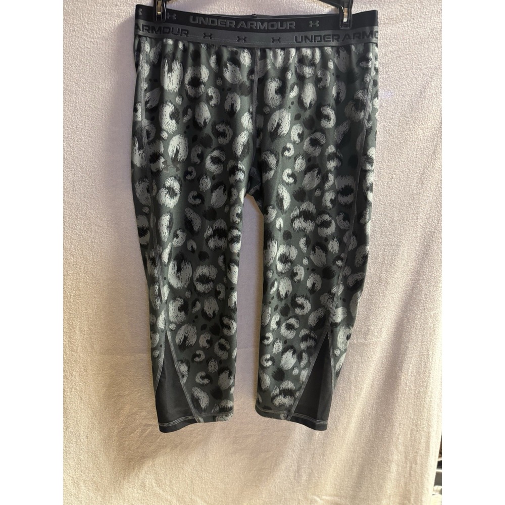 Under Armour Women's Capri Leggings Medium Camo Splash‎ Print